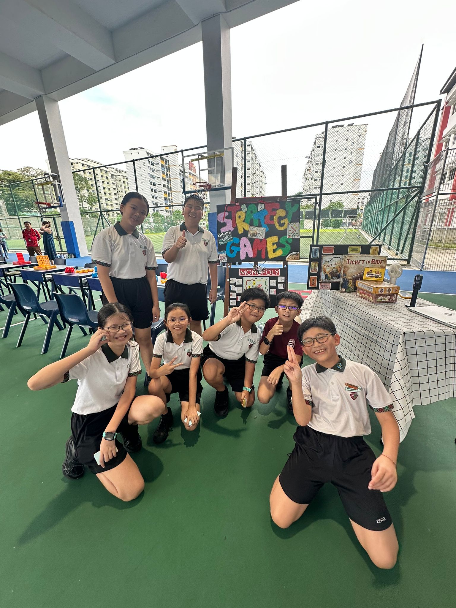 our amazing student helpers in action!